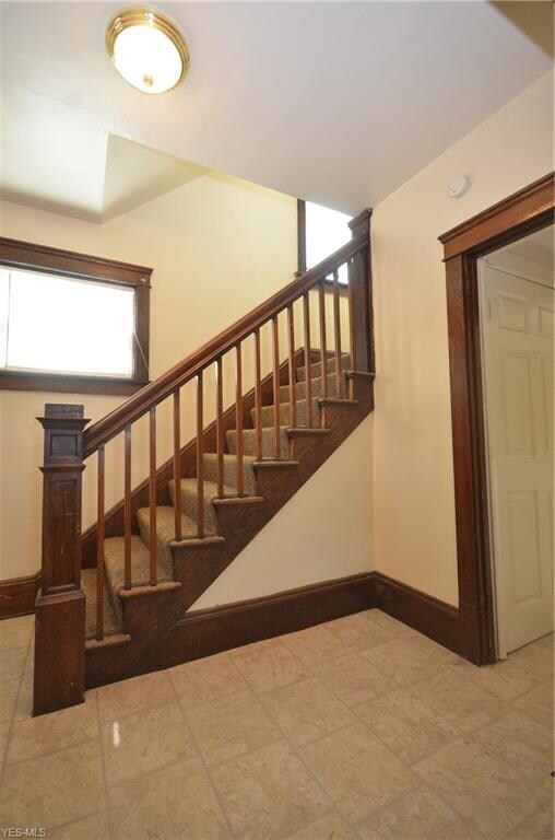 1659 Battery B St, Akron, OH 44305 - photo 6