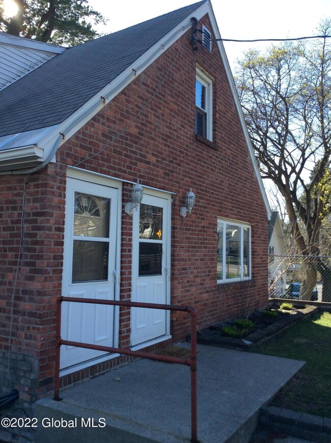 1 Braintree St, Colonie, NY 12205 - photo 7