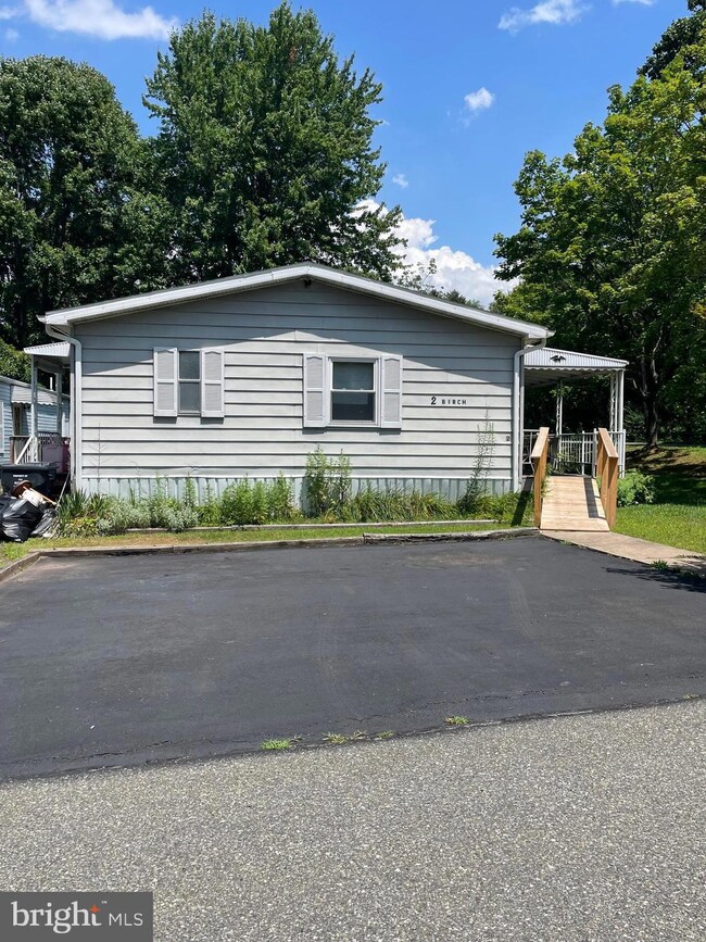 2 Birch Dr, Spring City, PA 19475 - photo 2