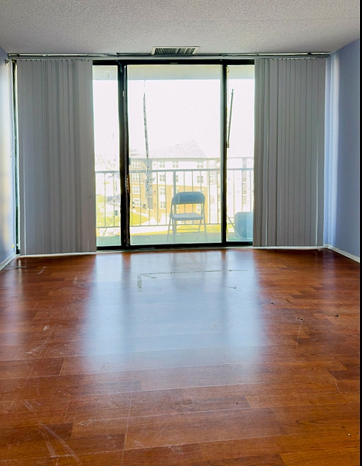 Cove Landing unit 812, Lombard, IL 60148 - photo 6