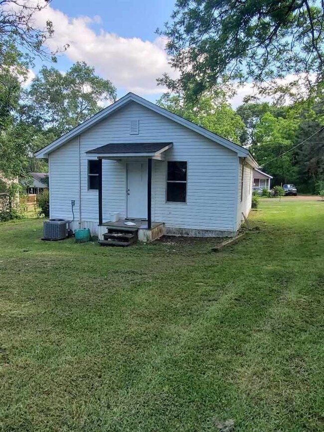 111 John St, Hazlehurst, MS 39083 - photo 3