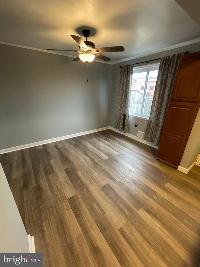 3406 Dunran Rd, Dundalk, MD 21222 - photo 4