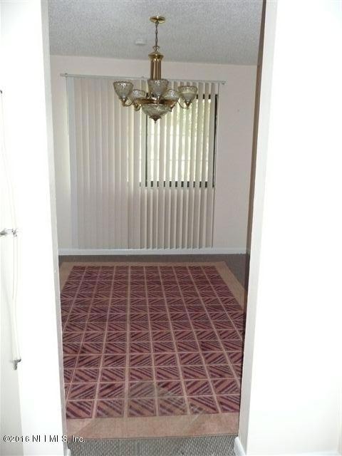 708 Oaks Plantation Dr, Jacksonville, FL 32211 - photo 4