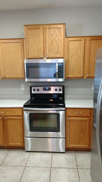 NEW RANGE/OVEN AND MICROWAVE