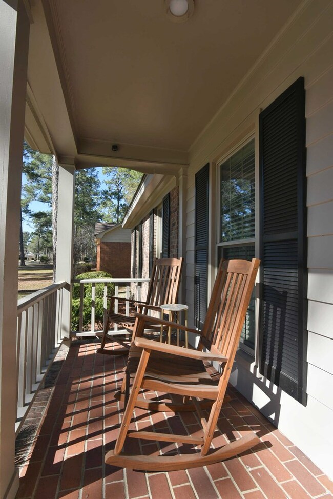 1715 Pineknoll Ln, Albany, GA 31707 - photo 3