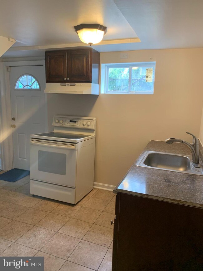 2517 Hughes Rd, Adelphi, MD 20783 - photo 7