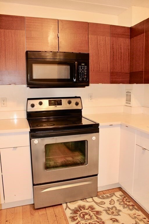 345 Harvard St unit 4A, Cambridge, MA 02138 - photo 4