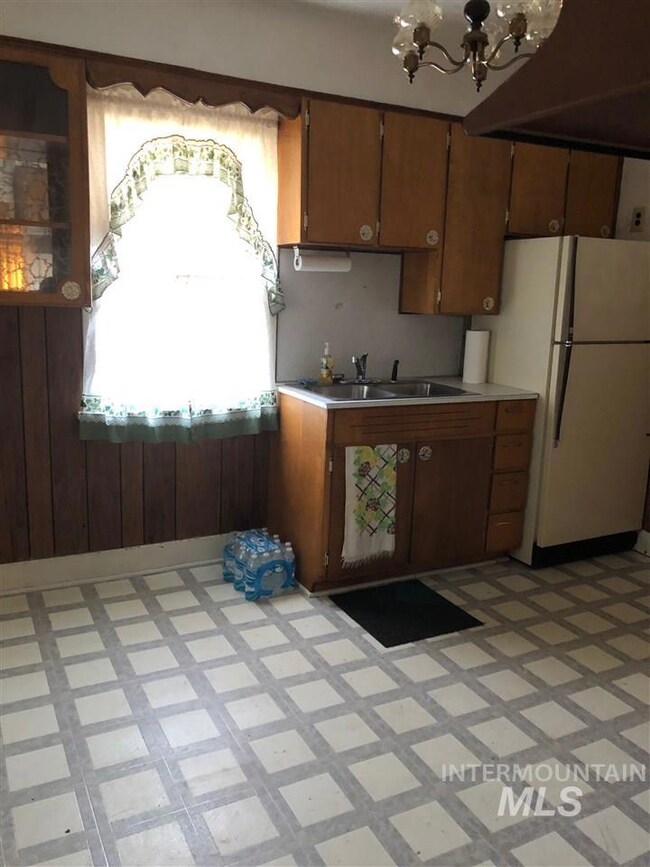 1235 Schodde Ave, Burley, ID 83318 - photo 3