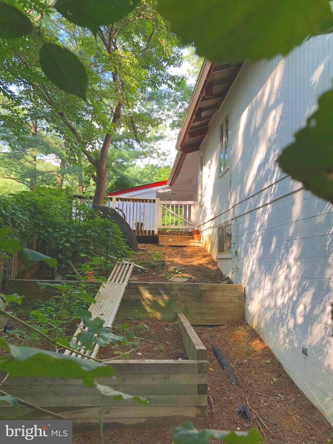 12724 Torrington St, Woodbridge, VA 22192 - photo 4