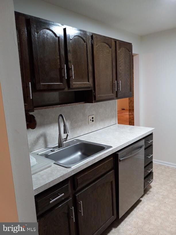 3 Button Gwinett Bldg, Blackwood, NJ 08012 - photo 5