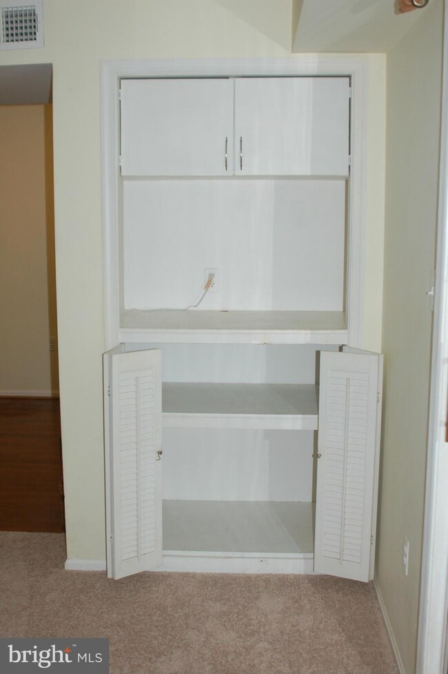 12211 Stevenson Ct unit 12211, Woodbridge, VA 22192 - photo 5