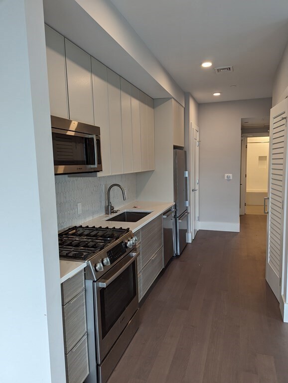 3193 Washington St unit 308, Boston, MA 02130 - photo 3