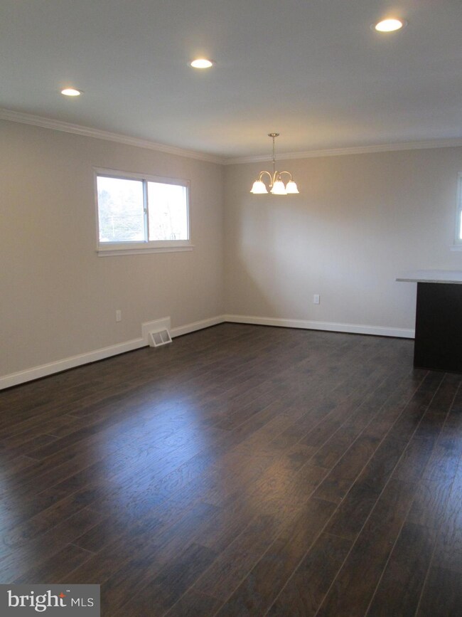 322 Bryanstone Rd, Reisterstown, MD 21136 - photo 3