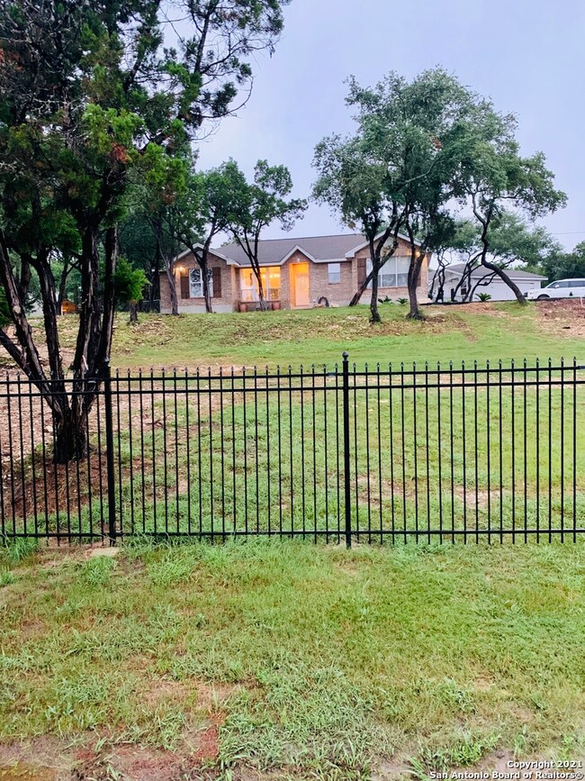 9138 Saddle Trail, San Antonio, TX 78255 - photo 3