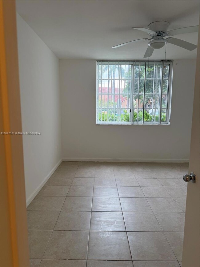 2011 Renaissance Blvd unit 103, Miramar, FL 33025 - photo 6