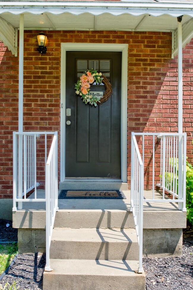 9205 Hudson Ln, Louisville, KY 40291 - photo 4