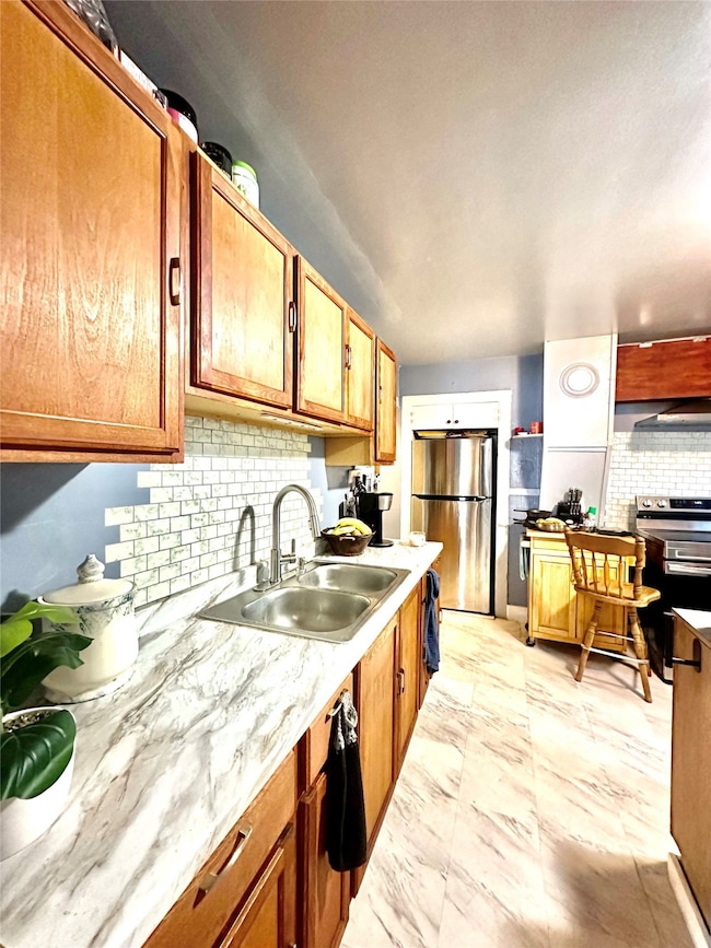 1021 S Wyoming St, Butte, MT 59701 - photo 6