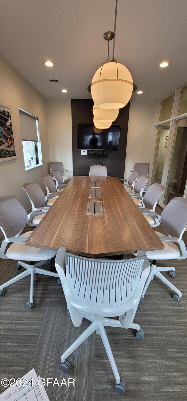 1551 28th Ave S, Grand Forks, ND 58201 - photo 4