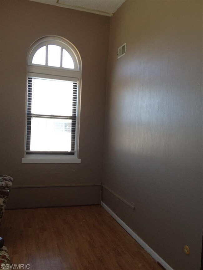 415 Main St unit 3, St. Joseph, MI 49085 - photo 6