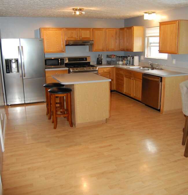 Easy Ct Kitchen