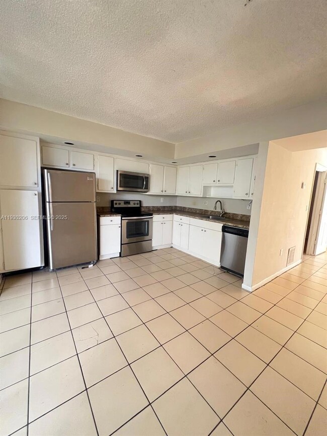 8600 SW 133rd Ave Rd unit 107, Miami, FL 33183 - photo 3