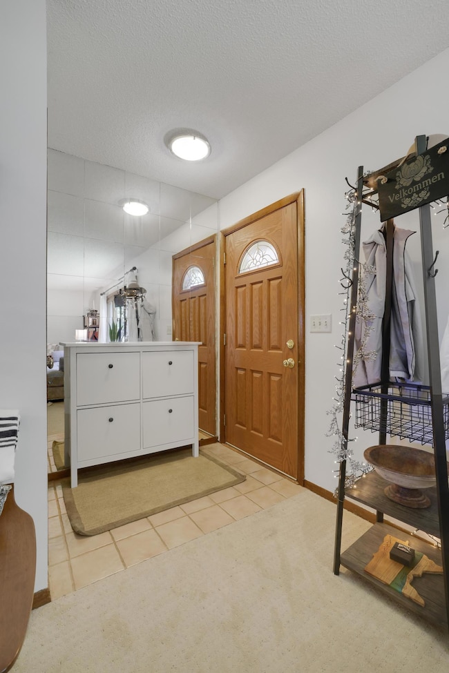 6920 35th St N, Saint Paul, MN 55128 - photo 3