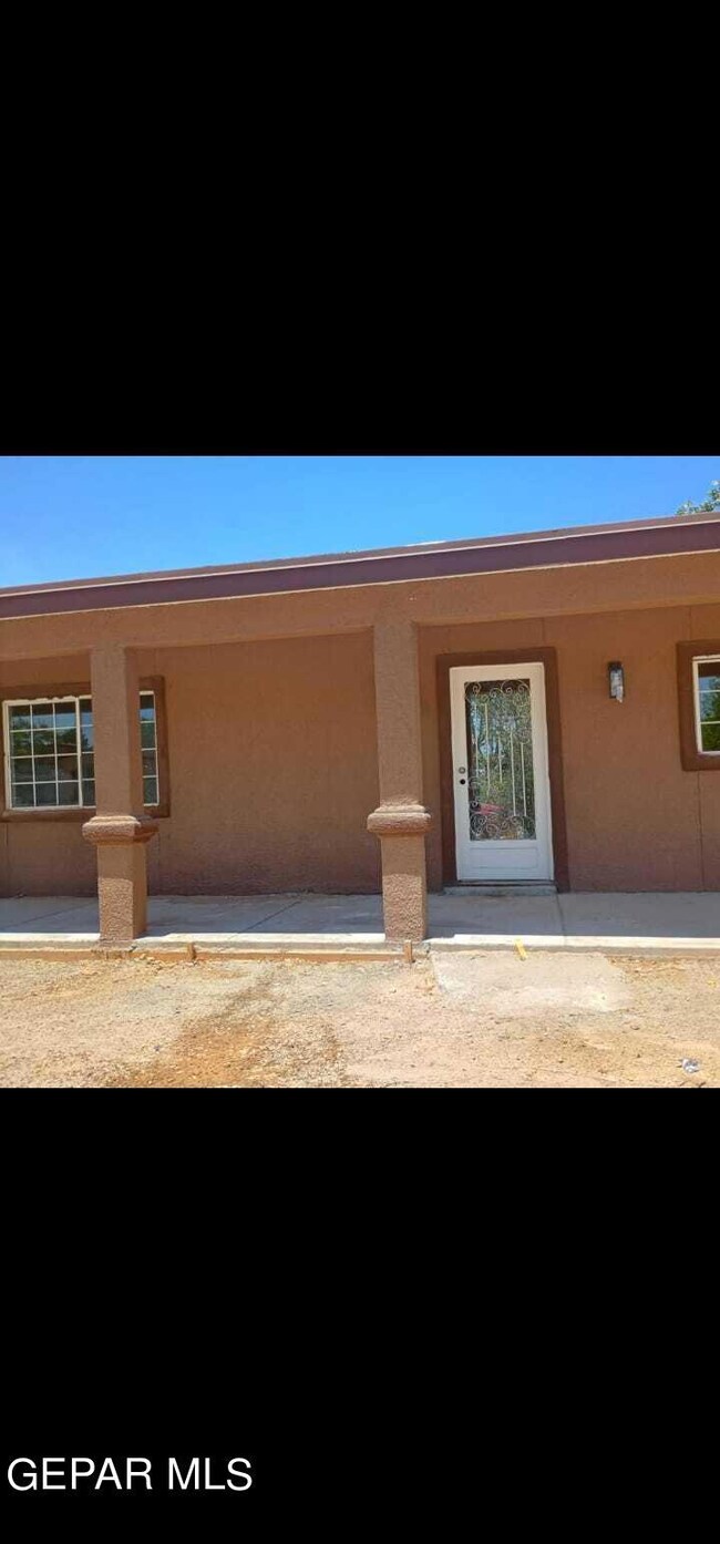 821 Stumm Place, El Paso, TX 79928 - photo 3
