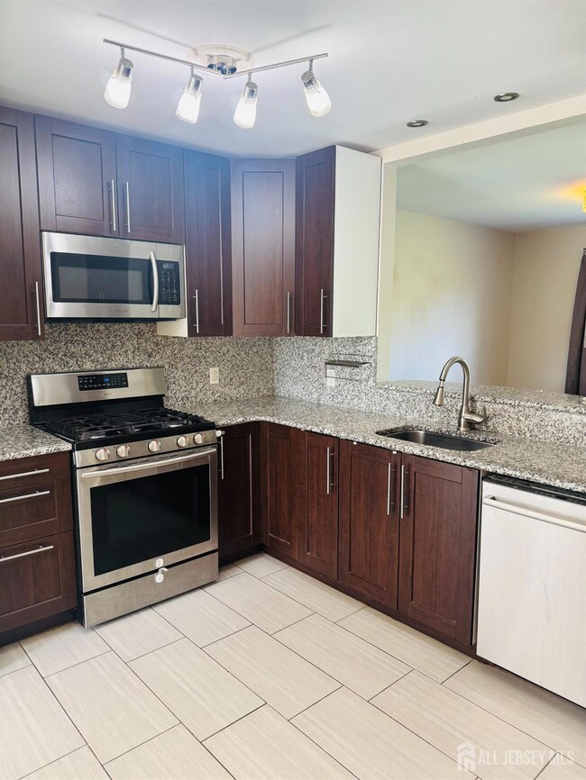 171 Nebula Rd, Piscataway, NJ 08854 - photo 5