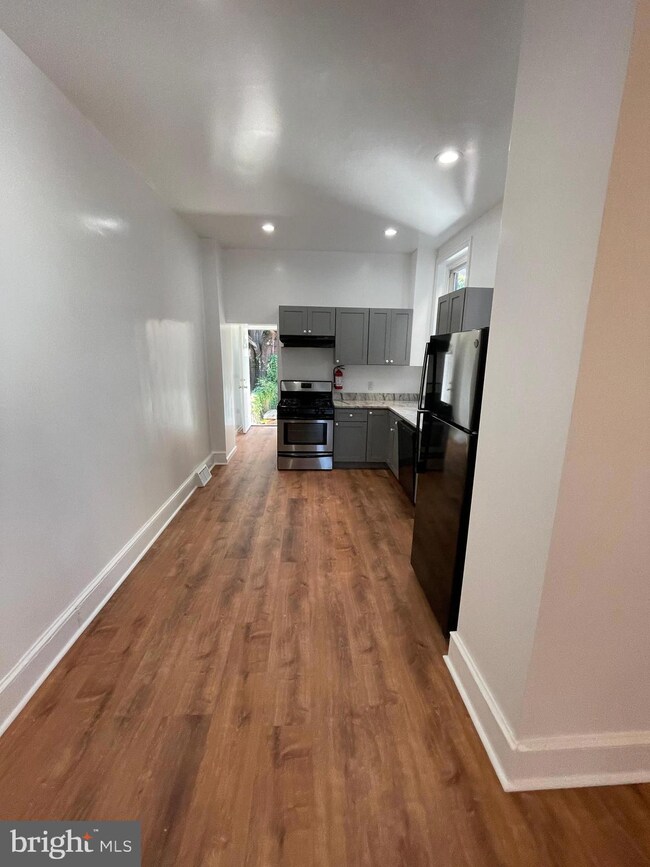 514 Stevens St, Camden, NJ 08103 - photo 6