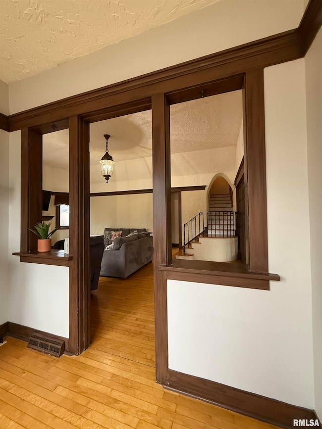 606 W Main St, Carmi, IL 62821 - photo 4