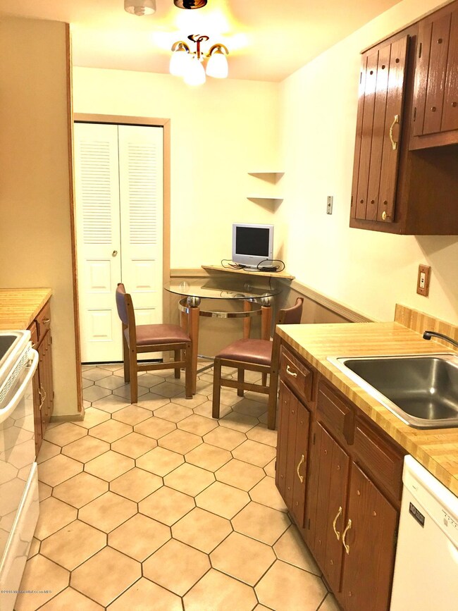 revised eat in kitchen