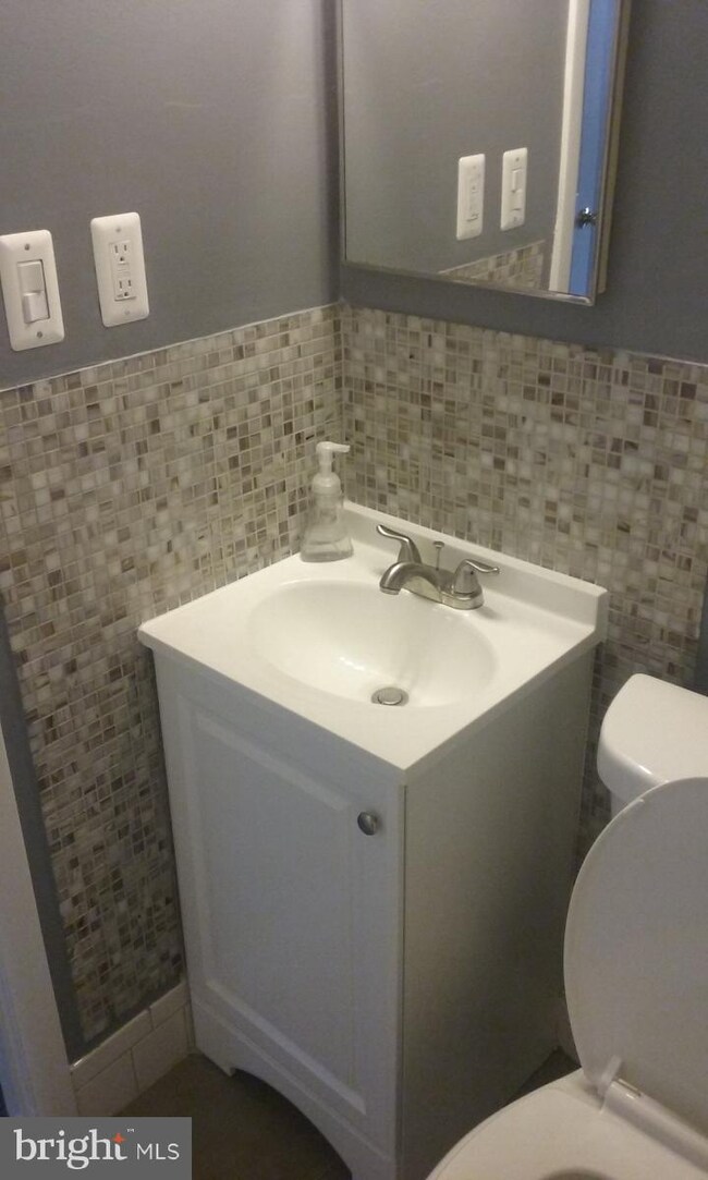 1033 Lawnton Terrace, Glenolden, PA 19036 - photo 5