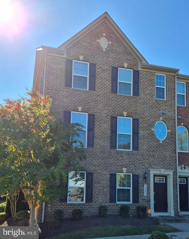 10891 Saint Patricks Park Aly, Waldorf, MD 20603 - photo 2