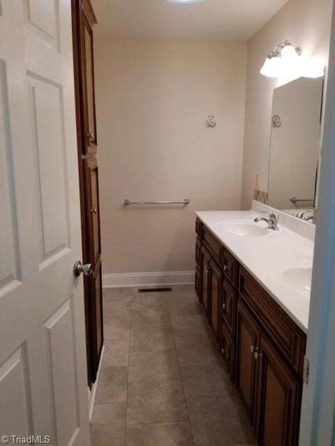 1006 E Chamberlin Dr, Asheboro, NC 27205 - photo 6