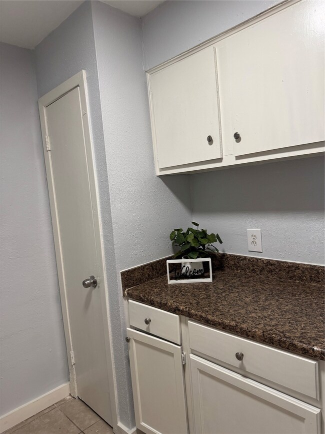 Ample cabinet and counter space for all your stora