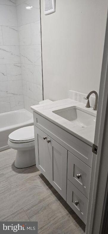 307 Woodhollow Dr, Marlton, NJ 08053 - photo 4