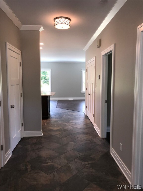 Entry hall to kitchen area