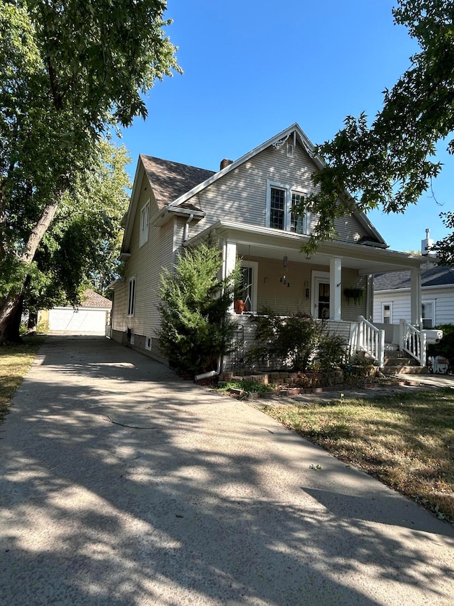 808 E 5th Ave, Mitchell, SD 57301 - photo 3