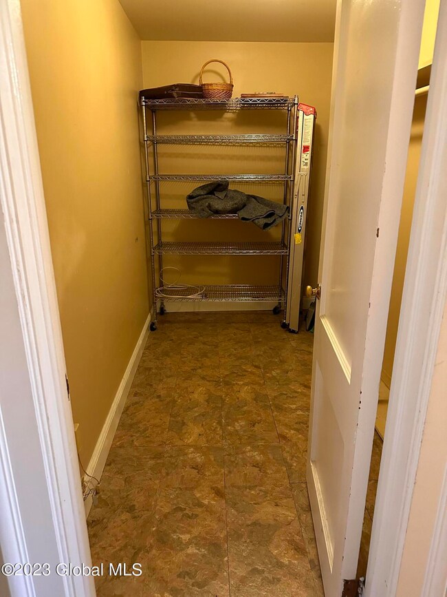 352 State St unit 5A, Albany, NY 12210 - photo 3