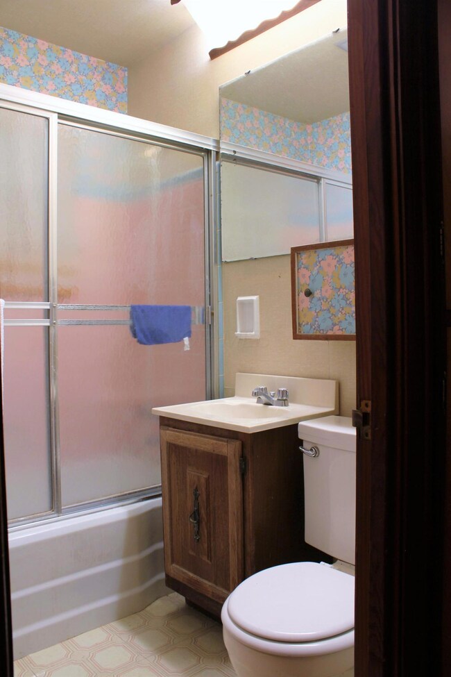 54 N Kellner Rd, Columbus, OH 43209 - photo 7