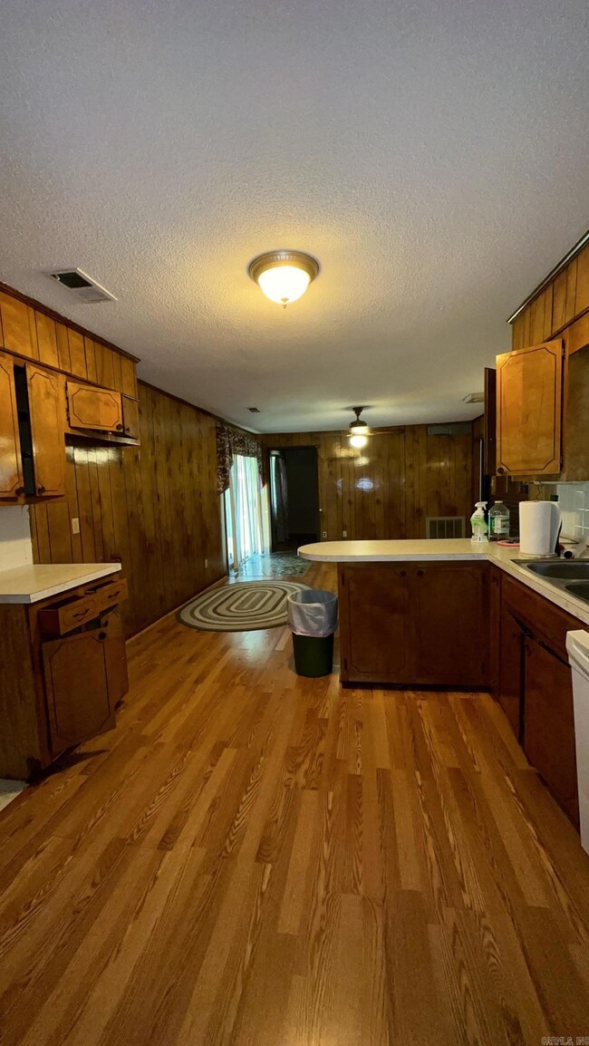 402 Walnut Dr, Paragould, AR 72450 - photo 6