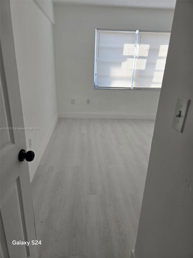 1000 W 28th St unit 17, Hialeah, FL 33010 - photo 7