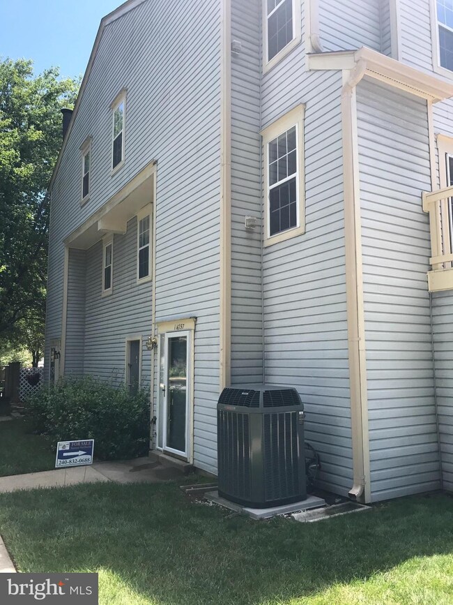 14757 Wexhall Terrace, Burtonsville, MD 20866 - photo 4