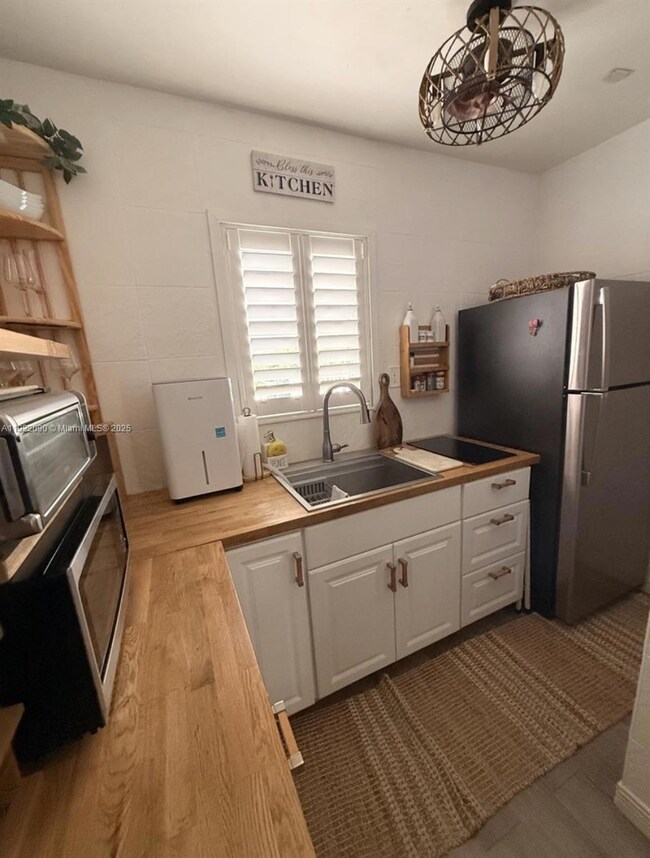 309 Crocus Terrace unit 9, Hollywood, FL 33019 - photo 6