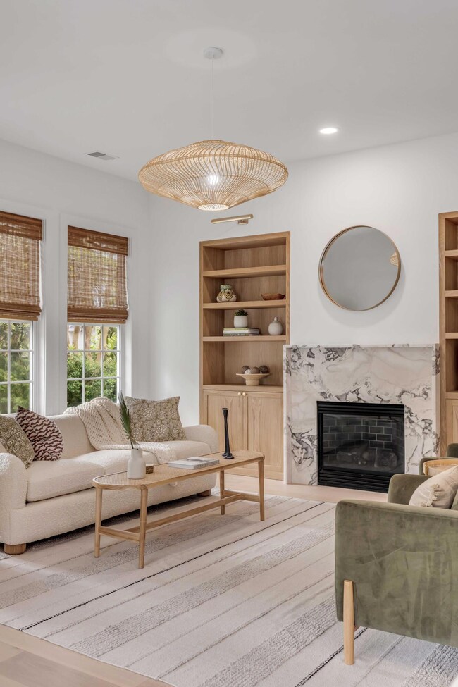 Elfe Fireplace