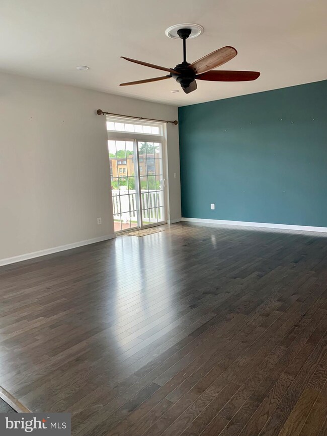 11043 Blackburn Cove Ln, Manassas, VA 20109 - photo 7