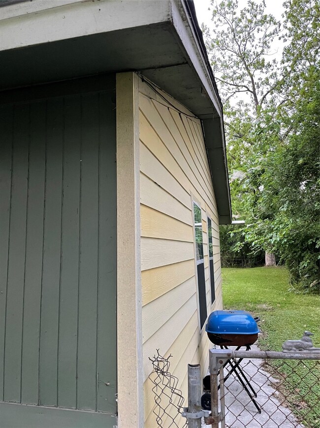 2631 Mooney Rd, Houston, TX 77093 - photo 2