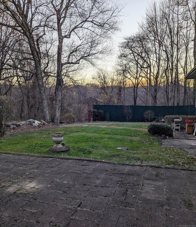 14 Stuart Dr, Danbury, CT 06811 - photo 3