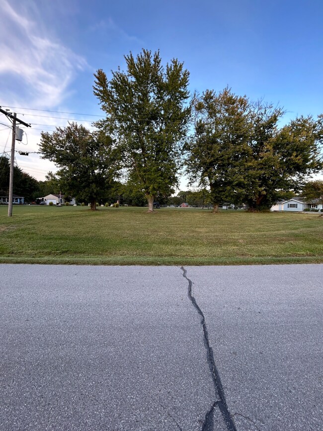 1188 E Santee Dr, Greensburg, IN 47240 - photo 6