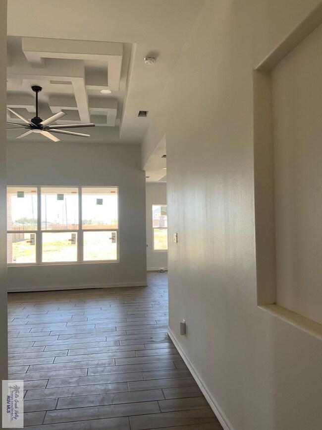 501 Pine Oak St, Donna, TX 78537 - photo 6